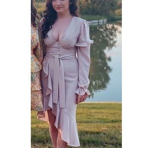 Lavish Alice: Midi dress